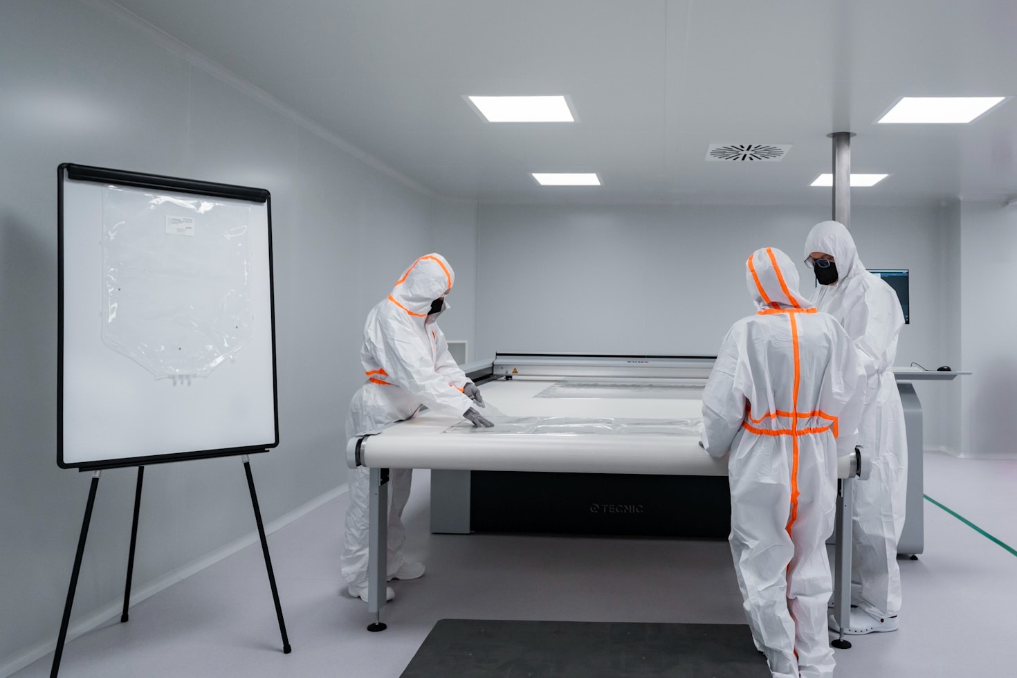 A Deep Dive into Cleanroom Laundry Technologies